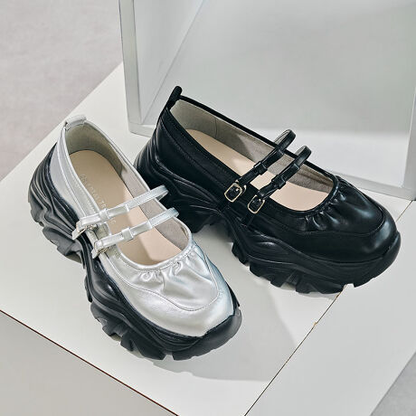 Xgbvɂ肰Ȃ{{fUC̃K[[ƁAXj[J[\[̕₷𗼗V[YB݊ȂؚȃXgbvōb܂茩ĂāÃMU[fUC悢ANZgB፷Ȃe͂̂\[łłɂX|[cMIXȎ1́A\[ubNɓꂷ邱Ƃł܂Ƃ܂̂ۂɁBTvɂĎBeĂ܂̂ŁA~FASFAn̐F̎dlɕύXꍇ܂B炩߂B[^:51307]