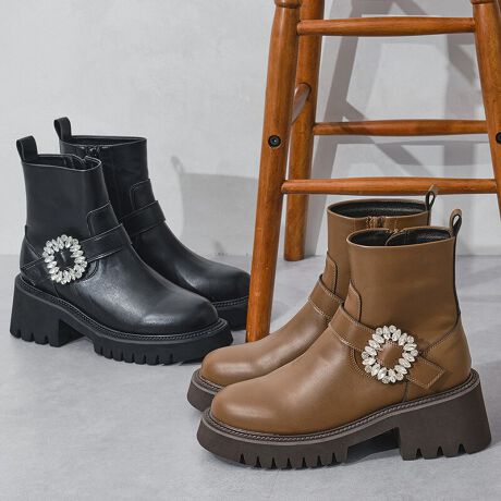 TChɋPԂ̃rW[ڂghCNȃu[ćAGKXȕ͋CȂŃJWA_E{ȃACeB܂蕔_炩DSn͓IB፷Ȃ{[\[ŒԕĂɂ̂|CgBڂ̃uE͖߂̐FŃX^COCɊiグĂJ[BTvɂĎBeĂ܂̂ŁA~FASFAn̐F̎dlɕύXꍇ܂B炩߂B[^:51402]