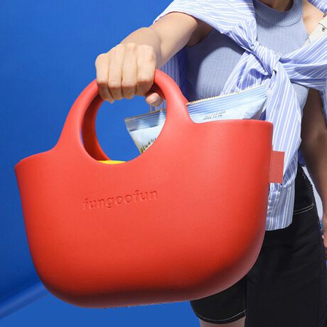 RƊۂ`󂪂킢oXPbgg[gobÓA}`őeʂȂ̂ŃVbsO₨oAUȂǕLV[ő劈Bۂ݂ттȂ̂ŁAr̂ЂɐH݂ɂ₷̂|CgBTCh̃oCJ[^OANZgƂȂAxƍ߂ĂBɂ͉ʂ̂ł莩ɂAp˔ACeBEVAfނ͉ꂪĂƂ₷Aې􂢂\ŌyʂŌ^ꂵɂ̂ŃfC[gɂ҂BTvɂĎBeĂ܂̂ŁA~FASFAn̐F̎dlɕύXꍇ܂B炩߂BsWhat's fungoofun(t@O[t@)?tfungoofun̓hCc̃bhhbgfUC܂iF DESIGN AWARD܂fUCi[`[ɂčꂽuhłBɗDƎEVAfނgTXeiuňۓIȃfUC̃obO|[`͐E璍ڂW߂Ă܂B[^:G-0026]