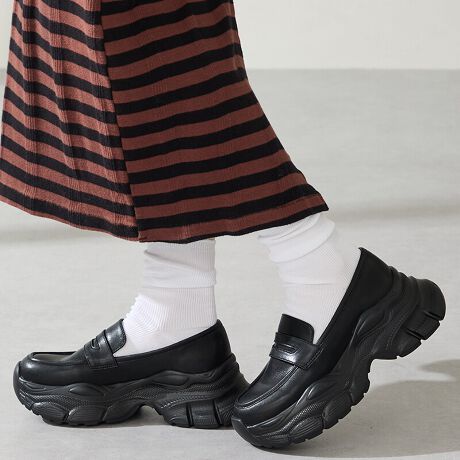 Ԃ̃RC[t@[ɏ{ȃXj[J[\[|킹JWACN1B፷̏Ȃyʃ\[gpĂ̂Ōڈȏɕ₷̂BRƂtH炵AbOACeŕLX^COɃ}b`Bh̃Ip[h́AZg[̃uEɃXG[hfނŏ_炩͋CɎdグJ[BTvɂĎBeĂ܂̂ŁA~FASFAn̐F̎dlɕύXꍇ܂B炩߂B[^:51326]