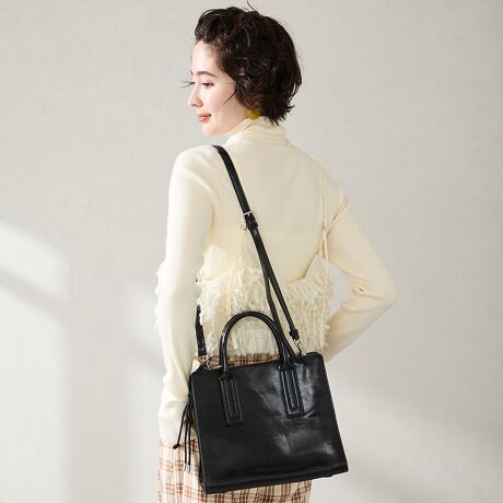 Be[WCNȃĉfނꌩ{XgobOBt̃{^̃`[͎Oł̂ŁAD݂̃`[ɕtւƃAWy߂Bg₷TCYɉAƃ}`̂ŌڈȏɑeʂȂ̂ƃt@Xi[tł[ł̂BOE߉\ȃV_[XgbvtO\ȃ`[tTvɂĎBeĂ܂̂ŁA~FASFAn̐F̎dlɕύXꍇ܂B炩߂B[^:BA-268]