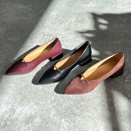 Ggh̐[݂̂郌bhƃuEɃubNJ[oG[Vœoꂵ1BAbp[Ɏ{S[hCƁA|CebhgD炵ĂĂAVJbgɂȂĂ̂ł肵ɁBuE̓XG[hɂ邱ƂŁAĝ݂镵͋CoBvCx[gʋΗpłg₷AlXȏʂŃ}`Ɋ􂷂ACeByPOINTzENbV̒~ŔɂEVJbgőYɌĂES[hp[ciȈۂŁAdZj[ȂǗlXȃV[Ŋ􂷂ꑫTvɂĎBeĂ܂̂ŁA~FASFAn̐F̎dlɕύXꍇ܂B炩߂BySTAFF RgzSTAFF@D񕁒ĩTCYF22.cm/STCYpTCYF35(22.5cm)TCYzF傫RgFi35ŏƂ肪܂BC𗚂ăWXgTCŶŁAfXgbLO̎͒~ƈSłBXbƃpvXłAVJbgɂȂĂ̂ŃVGbg茩܂BSTAFF@K񕁒ĩTCYF24cm/LTCYpTCYF38(24cm)TCYzF҂RgFiĂ38ő͂҂łA͂LA኱pJpJ܂B~Ē߂܂BXG[hnH~炵A^p[ciȂ̂ŒʋΗpɂIXXłBSTAFF@H񕁒ĩTCYF24.5cm/LTCYpTCYF39(24.5cm)TCYzF҂RgFiĂ39ŌC𗚂Ă҂łBipvXE₷̂Y݂Ȃ̂łA͂܂CɂȂ炸ɕ܂BVvȃfUCȂ̂ŁAdpɂ߂łIL[[h⃍[q[ r fB[X |CebhgD  r VJbg _炩 \tg ₷ [q[ 芴 ItBX d ʋ ʊw ɂ  tH[} Ǝ  w  rWlXpvX V[Y  芴 S[hp[c  ʋΌC[^:55304]