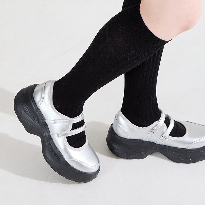 [�}���C]�y26�t�ĐV��z�X�j�[�J�[�\�[�������[�W�F�[���V���[�Y/61115/�I���G���^���g���t�B�b�N�iORiental TRaffic�j �V���o�[