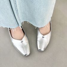 厚手クッション入り 通勤にもオススメ【26春夏新作】ゴールドパーツVカットバブーシュ/61112