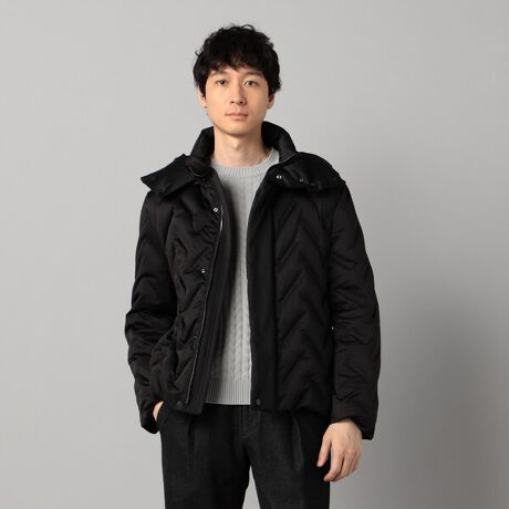 [^ԁF07-21DM01-205]sfUCtƂVGbg̃t[fbhu]łBAוAƃt[h𖳒nŕ\Ă̂ŁAԂ肷ƂۂłB됞̓J[utĒ𒷂邱ƂŁAWPbgd˒ĂB悤ɐ݌vĂ܂Btgɂ͕傫򊴂̂GNZt@Xi[ZNgĂ܂BGgɓOȖƊ炩ȎGǋʂȃt@Xi[łBt[hOƂł2WAYdlɃubVAbvĂ܂Bt[hOƃX^hJ[ɂȂ܂Bsfށtܑw̐npĔMƐڌ҂݂ŃIWiƂAƎ̋Z@pfނłB񖇂̃jbgfރ_EpbN𕿂ɍ킹Đڌ҂݂Ōq킹A\ʂɃhr[W[W[ƃtBAʂɃtB݂̂MĂ܂Bƕ̌ԂɃ_E𒍓邱ƂŁALk̂W[W[fނc݁Aʏ̃_Eł͌ȂƓȉʊACpNĝ錩ڂɂȂ܂B\ñhr[gD̃W[W[fނ́AׂȎsŏiȌ򂪂AL̂łB\Ăڌ҂݂́AnƐnŌq킹ZpŁAxɋA͂ɂ܂BnɃtBMœ\邱ƂŃ_EoɂƂbg܂Bs@\Et2WAYt[hO\