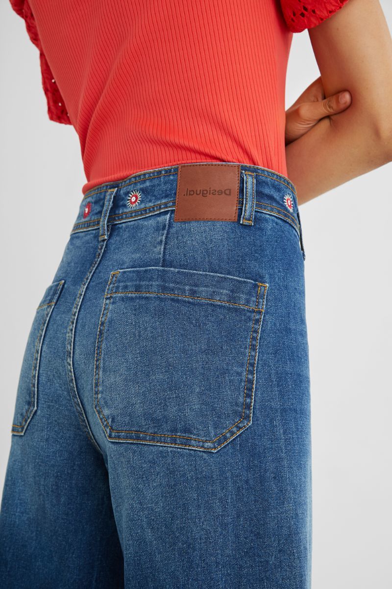 ワイドレッグのレディースクロップドジーンズ | デシグアル(Desigual) | 21WWDD37 | ファッション通販 マルイウェブチャネル