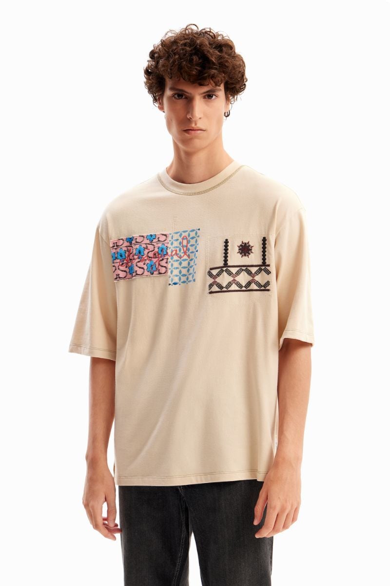 デシグアル] 5サイズ展開/S/XXL ペイズリー柄のTシャツ デシグアル