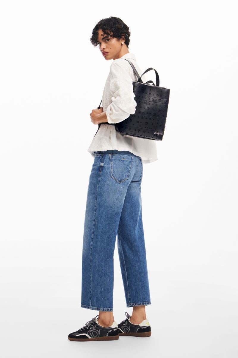 新品✨タグ付き　デシグアル　デニム　リュック　完売品　人気　現行 新品✨タグ付き デシグアル デニム リュック 完売品 人気 現行