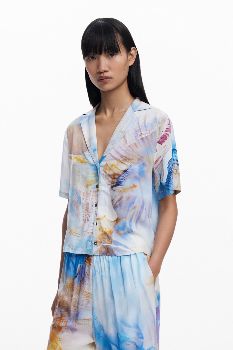 デシグアル（Desigual）/【5サイズ展開/XS/XL/大きいサイズ】クロップド貝殻シャツ 5サイズ展開/XS/XL/大きいサイズ】クロップド貝殻シャツ | デシグアル