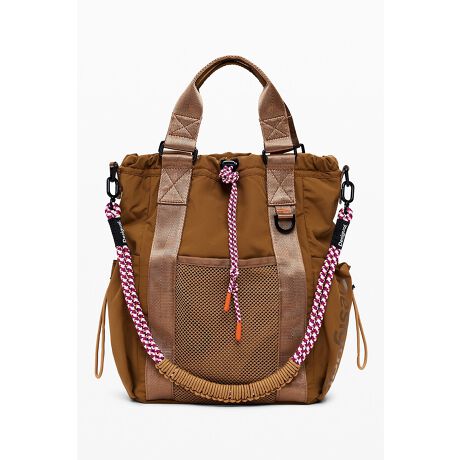 [^:25WAKY17]A[XJ[̃LoXfނɕ҂ݍ݃[ṽANZgۓIȁAAEghAeCXg̃obOoB傫ȃTCh|PbgÃXgbvA󂳂ꂽStAobOɕϊ\ȃbNTbNłBTCh̃bV|Pbgtg̃Wbv|PbgȂǁA@\IȃfBe[ɔzAAEghAV[ł̎pT|[gĂ܂BbNTbNƃg[gobO̎dlɂAV[ɉăX^CύX\BAEghA^E[X܂ŕL􂷂ACtX^CɊYobOłByDesigualfVOAzoZĩt@bVuhuDesigualifVOAjvBXyCŁgƂ͈ႤhƂӖƂÃuhɂ͂ȂnCC[WJtȐFgGL]`bNȃp^[Apb`[NfjȂǒľĂACeWJBfC[ɂAhXAbvɂ􂷂镝LfUĆBfB[Xł͂ȂAYV[YȂǕLCibvWJBuhɂȂĂDesigual(Ƃ͈Ⴄ)́Ag̐lƈႤƂǂꂾ؂ŊyƂȂ̂߂ĊĂ炢Ƃ̊肢߂Ă܂B RŊyAJtőOB{̎Ăъo܂N₩ȃJ[vgAƂ͈ꖡႤX^C̓t@bVŷ΂łByTCYڍׁz23.5cm 14cm c34cm îCɓo^ƁAi̍ē׎ɒʒm󂯎邱Ƃł܂BɂACɓo^ẴZ[ȂǁAȓTm点Ă܂B