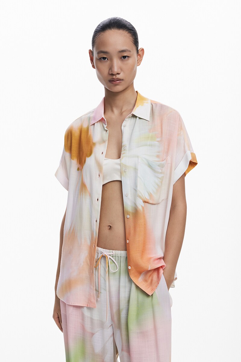LANVIN en Bleu / ランバン オン ブルー 【セットアップ対応商品】Kaleidoscopeプリントショートブラウス セール】【セットアップ対応商品】Kaleidoscopeプリントショート