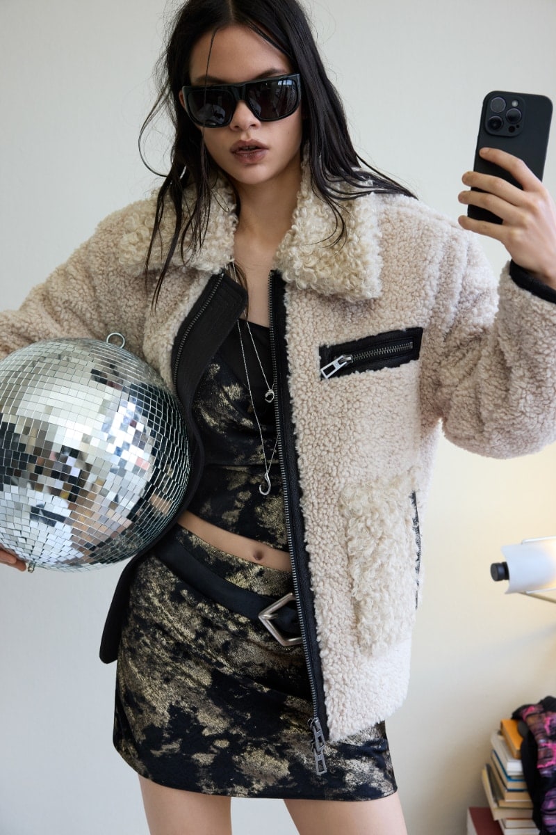 デシグアル（Desigual）/【5サイズ展開/2WAY】ショート ボアジャケット コート 袖着脱可能 5サイズ展開/2WAY】ショート ボアジャケット コート 袖着脱可能