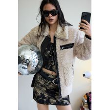 デシグアル(Desigual)の【5サイズ展開/2WAY】ショート ボアジャケット コート 袖着脱可能