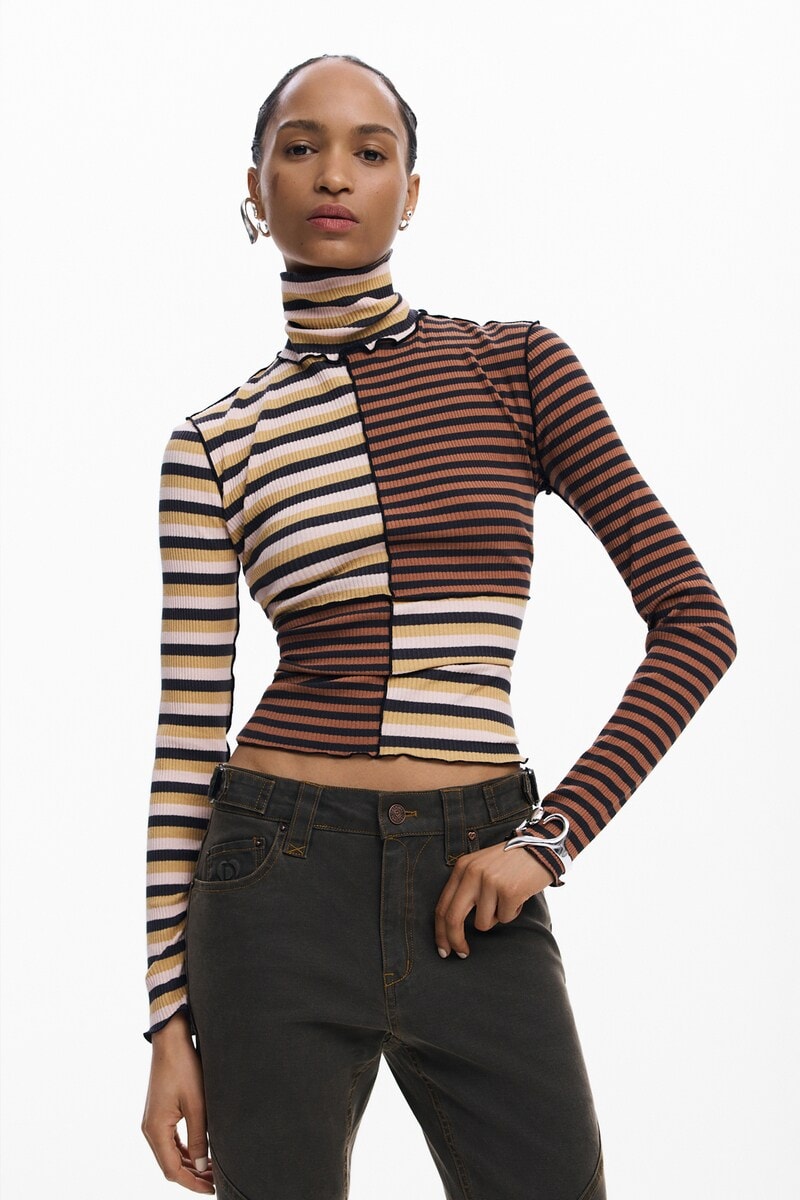 【NEW】デシグアル（Desigual）/【5サイズ展開】長袖ハイネックTシャツ 2026SS 新作 5サイズ展開】長袖ハイネックTシャツ 2026SS 新作 | デシグアル