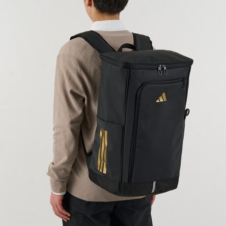 [^:68572]ʊwEɂ֗ȑeʃbNV[YB B4t@CE15.6C`m[gPC[\15.6C`m[gPCiQl[@ W38.5~H26.5~D2.7cmj GAbVfޑ̂ɖwʂƃn[lXʂɂ́AɂGAbVfނgpB₷ďł֗ɂg܂B tN^[Ԃ̃Cgɔ˂ċꏊhCo[ɒm点ċAˑfށBA蓹ȂǈÂꏊł̈Smۂ܂B {gz_[ybg{g܂肽ݎPȂǂ[\ȃTCh|PbgݒuB [eBeB|PbggѓdbɎo̎[ɕ֗ȃ|PbgBtgւ͕̃t@Xi[|PbgݒuĂ邽߁Aו̎d₷֗łB摜̓Tv̂߁A\ȂdlύXꍇ܂B܂Ai̐F͂g̃fBXvCEj^[ɂۂƈقȂꍇ܂̂ł炩߂B