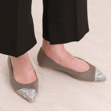 アルテミス by ダイアナ(artemis by DIANA)のアニマル柄/グリッターコンビフラットシューズ