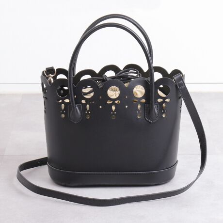 sfUCtEobO㕔̃XJbvƃJbg[NfUCtF~jŏ炵nhobOBE{̂ƓF̃V_[XgbvtAׂ߂Ȃ̂Ŏ΂ߊ|ĂꂢڂȈہBEE\ȃCi[obO͋ВŒʋΓdԂ◷s̎SłBEВOɃI[v|PbgtĂAL[P[XAbvȂǃTbƏoꂵ̂ɍœKłBE500mlybg{gɁAz|[`ȂǕKvȕ܂傫BsR[fBl[gtEtAXJ[g~VtHuEX̂ꂢڃtF~jR[fɁBEfj~WPbĝꂢڃJWAR[fɏ炵vXBEiȃfUCŁAZj[HȂǂ肵ʂɂ߂łBs@\tEetŎ܂BEJFВE|PbgFВOɃI[v|Pbg~1ETCYF21cm/25cm/}`13cm/E\ȃV_[XgbvS115cmEdF500gi͍vfނgpĂ܂Bv͑fނ̐AԂ߂ƕ\ʂɂЂъ┍ꂪNꍇ܂B\߂܂悤肢܂BBeɂA̓ŐFČꍇ܂B炩߂B-INFORMATION-îCɓo^ĂĂēגʒm󂯎邱Ƃł܂̂ŁA񂲓o^IuĥCɓo^ViēׂȂǁAȏ󂯎邱Ƃł܂B[^:AI5164]