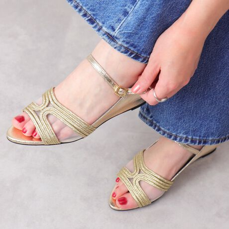 sfUCtE^̃u[hR[hƃ`[̑gݍ킹VNȃI[vgDpvXBEt悩H܂ŃOV[YgfUCłBE3cm̃EFbW\[ƁAbXgbvtŒԗĂĂɂ₷BETChɃ`[ނƂŁAݍ܂悤ȑ̂炩܂BEig͂Ao◷sɂ߂łBsfށtEGmłڂ̃u[hR[h́A^̗lɌ_炩yfނłBn߂͍d邱Ƃ邩܂񂪁Aɓł܂BE{̂̓NbLO̍vBLbƂfނŉĂ̓ɂf܂BsR[fBl[gtEfjXJ[gƍ킹ĕigɁBElpc}LVsƍ킹ă][g[hӂ钅Ȃ߂łBs@\tEb̃Xgbv5iKŒł܂BE~ɂ̓NbVAӂƂSnłBE`[ȊO̗ނ͑̏_炩fނgpĂ܂B^bNfނ͋Cɂ\ʂ͂\܂Bs̎CACɂ͂ӂBu[hR[h͎҂ł̂łЂɂӂBBeɂA̓ŐFČꍇ܂B炩߂B-INFORMATION-îCɓo^ĂĂēגʒm󂯎邱Ƃł܂̂ŁA񂲓o^IuĥCɓo^ViēׂȂǁAȏ󂯎邱Ƃł܂B[^:MP43746]