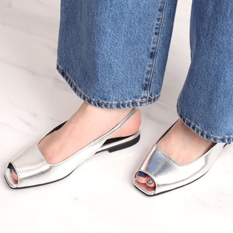 lCyyʁzV[YɁAobNXgbvpvXoIsfUCtELL̃rW[obN|Cg̃obNXgbvtbgV[YBÊƂĂ_炩fނɔՂȃfUCŁAԊyɗĒ܂BEܐƗ̃JbeBOXNGA^Ȃ̂ŁAVvȂ烂[hɂPłBsR[fBl[gtEXJ[gƍ킹ărW[obNf钅ȂɁBEChpcƍ킹ă[hɂ悭BEVvȃfUCŁAR[fBl[gI΂g₷PłBs@\tEobNXgbv͂RiKŒ\BEcނɗ͏ȂĎdĂ邱ƂŁȀ_炩ƕБ120gƂ̌yBE~ɁAVNR̕ێzvgpBEێɗDARہEL@\fނłBE~ɂ͍/ᔽ\荇킹w\̃NbVBƂSnłBEނ͑̏_炩}CNXG[hgpBfŗĂXgXt[łB^bNfނ͋Cɂ\ʂ͂\܂Bs̎CACɂ͂ӂBBeɂA̓ŐFČꍇ܂B炩߂B-INFORMATION-îCɓo^ĂĂēגʒm󂯎邱Ƃł܂̂ŁA񂲓o^IuĥCɓo^ViēׂȂǁAȏ󂯎邱Ƃł܂I[^:AR41783]