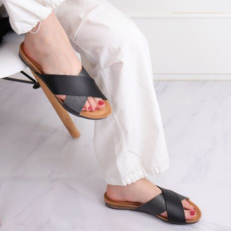 VvȂLb`[Ȏdオ肪ɎtNXCT_BzFgŃANZgvX܂B̂₷tbg̃XC_[^CvŁALȃXgbvbz[ĥŗSn΂聝fɐGAbp[̗n͂Ȃ₩ŏ_炩DGłBtBbgƃNbV˔RN\[́A_炩đɓ݂₷ԗĂĂKBAEg\[͔głâ郉o[dlŁAɂϋvɗDĂ܂BẴi`ȃR[fBl[g̎dグɂ҂ȃT_łByPLAKTON/vNgzSnǋAXyC܂̃RtH[gtbgEFAuhBPLAKTON͉Kł邱ƂRZvgƂAfUCȂT_oĂ܂Bfނ͋CɂF鋰ꂪ܂Bgp̍ۂɂ͂ӂBCOi͓{iƌiقȂ܂B{ɔׂƊÂAׂȏЕtՂȂǂꍇ܂sǕił͂܂B\߂𒸂ł悤肢܂BBeɂA̓ŐFČꍇ܂B炩߂ByTCYɂāz{íAƏi̕\LTCYقȂ܂BTCYZi\Lj͂܂ŖڈƂȂ܂BFS   iF35@TCYڈF22.0`22.5cmFM   iF37@TCYڈF23.0`23.5cmFL   iF39@TCYڈF24.0`24.5cm-INFORMATION-îCɓo^ĂĂēגʒm󂯎邱Ƃł܂̂ŁA񂲓o^IuĥCɓo^ViēׂȂǁAȏ󂯎邱Ƃł܂Iy^:PK715246Az