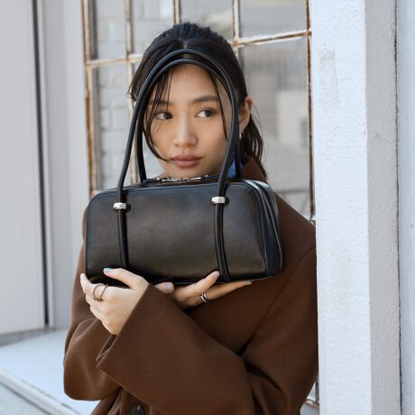 sfUCtEgh̉VGbgBGKgŃX^CbVȕ͋CłBEی^̃Vo[VvȃobOɃANZgĂ܂BẼt@Xi[͗JŁAJ傫ĴŃmo₷EC[ɂ͒d؂肪AzX}zA蒠ȂǁAڂՂeʁB500mlybg{gɓ܂BEOwʂɃ|PbgtĂAɎoICJ[h⌮Ȃǂ̂ɕ֗łBEVvȂ̂ŁAXJ[t`[ŃJX^ĂBEItBXJWAR[fɍ킹ĂdɁAiȃZbgAbvƍ킹ăZj[ɁAJWAɍ킹ċx̂oɁAlXȃV[Ŋ􂵂ĂobOłBs@\tEetŎ܂BJFJt@Xi[|PbgFI[v|Pbg~PAOI[v|Pbg~PTCYFc13.5cm/28cm/}`10cmdF480gi͍vfނgpĂ܂Bv͑fނ̐AԂ߂ƕ\ʂɂЂъ┍ꂪNꍇ܂B\߂܂悤肢܂BBeɂA̓ŐFČꍇ܂B炩߂B-INFORMATION-îCɓo^ĂĂēגʒm󂯎邱Ƃł܂̂ŁA񂲓o^IuĥCɓo^ViēׂȂǁAȏ󂯎邱Ƃł܂B[^:EL5663]