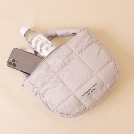 sfUCtE^tȃ|GXegpAƂĂy~jobOBEڂȂAzX}zA350mlybg{geʂ̗obOłBEt@Xi[JŒgȂ̂ŁAdԂCxgȂǐl񂢂ꏊłSBE{̂Ɠfނ̃ptB[ȃV_[xgtŁA΂ߊ|nhł2WAYdlBEƂonYt[Ŋy݂CxgAsp̃TuobOƂāALV[Ŋ􂵂ĂobOłBs@\tJFt@Xi[|PbgFI[v|Pbg~1/t@Xi[|Pbg~1TCYFc21cm/24cm/}`9cmd220BeɂA̓ŐFČꍇ܂B炩߂B-INFORMATION-îCɓo^ĂĂēגʒm󂯎邱Ƃł܂̂ŁA񂲓o^IuĥCɓo^ViēׂȂǁAȏ󂯎邱Ƃł܂B[^:KB5657]