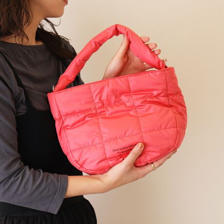 sfUCtE^tȃ|GXegpAƂĂy~jobOBEڂȂAzX}zA350mlybg{geʂ̗obOłBEt@Xi[JŒgȂ̂ŁAdԂCxgȂǐl񂢂ꏊłSBE{̂Ɠfނ̃ptB[ȃV_[xgtŁA΂ߊ|nhł2WAYdlBEƂonYt[Ŋy݂CxgAsp̃TuobOƂāALV[Ŋ􂵂ĂobOłBs@\tJFt@Xi[|PbgFI[v|Pbg~1/t@Xi[|Pbg~1TCYFc21cm/24cm/}`9cmd220BeɂA̓ŐFČꍇ܂B炩߂B-INFORMATION-îCɓo^ĂĂēגʒm󂯎邱Ƃł܂̂ŁA񂲓o^IuĥCɓo^ViēׂȂǁAȏ󂯎邱Ƃł܂B[^:KB5657]