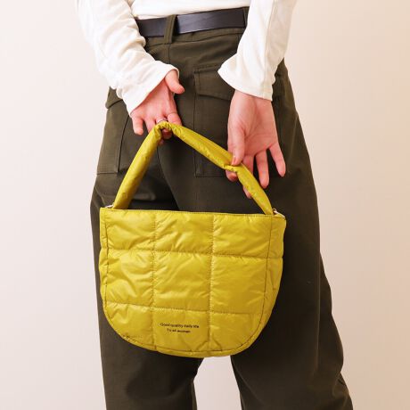 sfUCtE^tȃ|GXegpAƂĂy~jobOBEڂȂAzX}zA350mlybg{geʂ̗obOłBEt@Xi[JŒgȂ̂ŁAdԂCxgȂǐl񂢂ꏊłSBE{̂Ɠfނ̃ptB[ȃV_[xgtŁA΂ߊ|nhł2WAYdlBEƂonYt[Ŋy݂CxgAsp̃TuobOƂāALV[Ŋ􂵂ĂobOłBs@\tJFt@Xi[|PbgFI[v|Pbg~1/t@Xi[|Pbg~1TCYFc21cm/24cm/}`9cmd220BeɂA̓ŐFČꍇ܂B炩߂B-INFORMATION-îCɓo^ĂĂēגʒm󂯎邱Ƃł܂̂ŁA񂲓o^IuĥCɓo^ViēׂȂǁAȏ󂯎邱Ƃł܂B[^:KB5657]