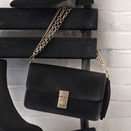 sfUCtE{̂ƓF̃^bZtW`[iO\j|Cg̃obOBE[ȃXNGA^̃tHŁAꂢ߂JWA܂ŕL􂵂܂BE{̂ƓF̃OV_[XgbvƁÄقȂOA`F[xg͂ꂼO\BR[fBl[gɍ킹2WAYŎĂdlłBEԂȃobOȂAzƃX}[gtH]Tē傫BEOwʃ|PbgɂICJ[hnJ`ȂǔăTbƎôɍœKłBEG߂킸1Nĝ悢J[WJƁAprɂ`F[̎ς̂ŁAFXȃV[Ŋ􂵂ĂobOłBsR[fBl[gtEOA`F[莝ŁBig͂Ap[eB[ȂǂĂ΂ɂ߂łBE{̂ƓFxg΂ߊ|ɁBpc⃏s[Xƍ킹ĂCxg◷sɂ߂łBs@\tJFXChbNiĉE̕ɃXChƊJł܂Bj|PbgFI[v|Pbg~1AO}Olbg|Pbg~PTCYFc13.5cm/22cm/}`8cmd:480uAC{[v͐^ł͂ȂAO[Wɋ߂FłBFV_[Xgbv5iKŒA`F[xg͒sBi͍vfނgpĂ܂Bv͑fނ̐AԂ߂ƕ\ʂɂЂъ┍ꂪNꍇ܂B\߂܂悤肢܂BBeɂA̓ŐFČꍇ܂B炩߂B-INFORMATION-îCɓo^ĂĂēגʒm󂯎邱Ƃł܂̂ŁA񂲓o^IuĥCɓo^ViēׂȂǁAȏ󂯎邱Ƃł܂B[^:AI5651]