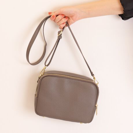 sfUCtEƂXNGAVGbgŁALCڂJWA܂ŃX^CI΂ȂfUCBEV{̂̍vgpĂ̂ŏڗɂ̂BEt̃V_[xg2ށBANZgɂȂ郌Ip[hWK[hƁA{̂ƓF̃VvȃV_[xgBEKbƕ͋Cς̂ŁA̓̋CR[fBl[gAȍꏊɂĕtւ2̃obOĂ悤Ɋy߂܂BEC[ɂ́AICJ[h⃊bvȂǏ̐ɕ֗ȓ|PbgtAznJ`]Tē傫BEC[┖̓X}[gtHnfBt@ۂ܂傫BEǂt@Xi[JŁAl̑Cxg◷słSłBEVvȂ̂ŁA`[ŃJX^̂߂łBs@\tJFt@Xi[|PbgFC[ɃI[v|Pbg~2TCYFc16cm/22cm/}`8cmV_[xg̕FIp[hWK[h4cm/{̂ƓF1.4cmdF550i͍vfނgpĂ܂Bv͑fނ̐AԂ߂ƕ\ʂɂЂъ┍ꂪNꍇ܂B\߂܂悤肢܂BBeɂA̓ŐFČꍇ܂B炩߂B-INFORMATION-îCɓo^ĂĂēגʒm󂯎邱Ƃł܂̂ŁA񂲓o^IuĥCɓo^ViēׂȂǁAȏ󂯎邱Ƃł܂B[^:AI5655]