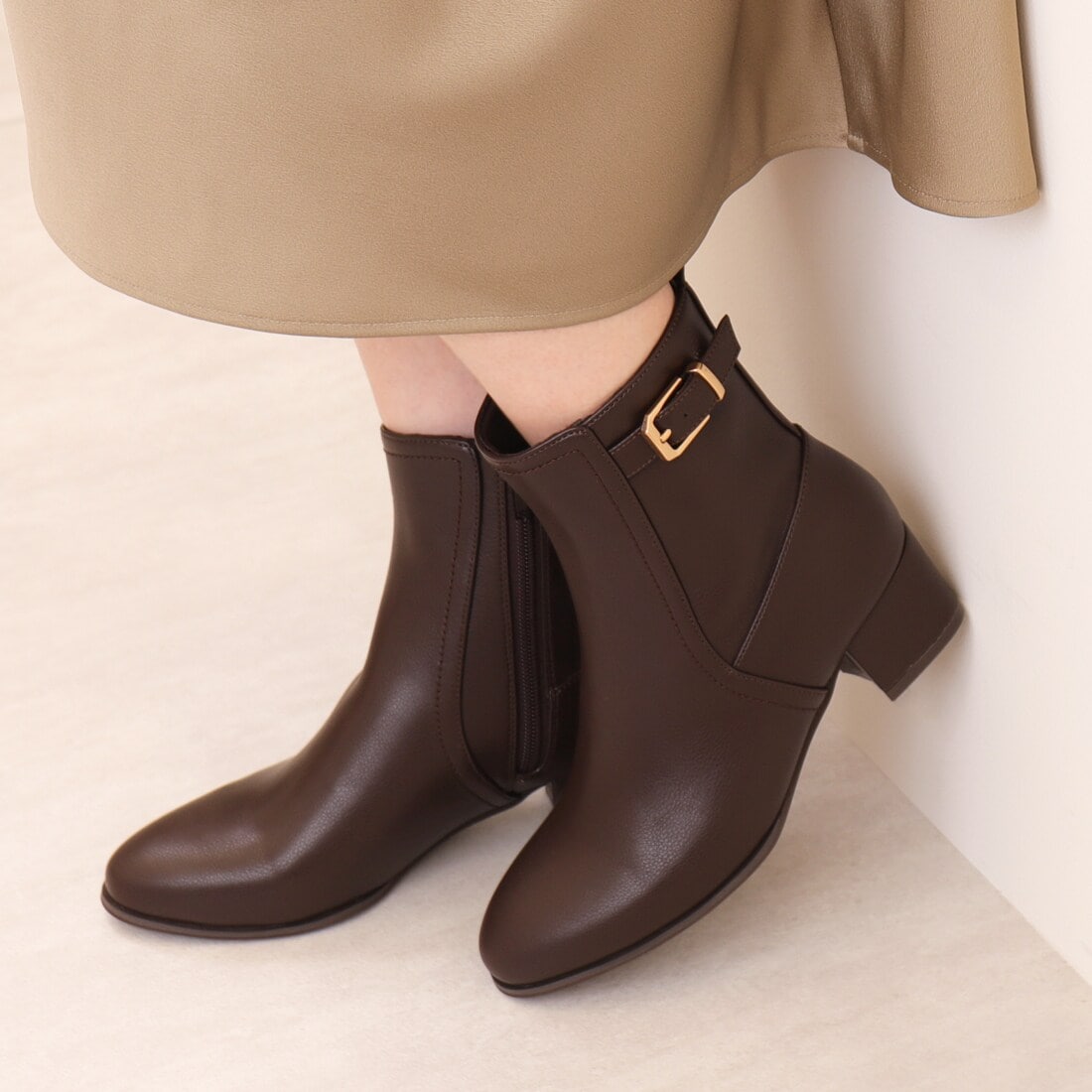 美品♡ダイアナ限定ディズニーモデル ファー付きショートブーツ