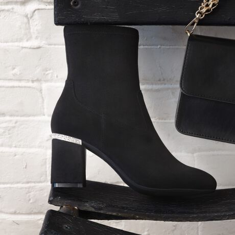 sfUCtEq[̃rW[ڂЂV[gu[cBVvȃfUCȂAxɃrW[߂ĉ؂₩YĂ܂BErʂ̍7cmq[A芴̂邵ƂXg[gq[ŌڂyɗĒ܂BE͐Lk̂Xgb`fނő_炩At@Xi[tȂ̂ŒEȒPłBsfށtEcƂv̓LCڂJWA܂ŕLg܂BENъ̂鍇vXG[h͏_炩͋CŁAGKgȑɂ҂łBsR[fBl[gtEGgh̃~j{g~Ƃ̑E߃XJ[gƍ킹ĂAq[̃rW[؂₩Őlƍ܂Bs@\tE~ɂ͂ƂSñebNXX|WgpBE~̑Oƍb̗̓t[XfނgpBG߂łg߂܂B-INFORMATION-îCɓo^ĂĂēגʒm󂯎邱Ƃł܂̂ŁA񂲓o^IuĥCɓo^ViēׂȂǁAȏ󂯎邱Ƃł܂B[^:MP67750]