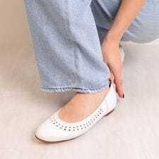 【片足120g】超軽量　ラウンドトゥ メッシュデザインフラットシューズ