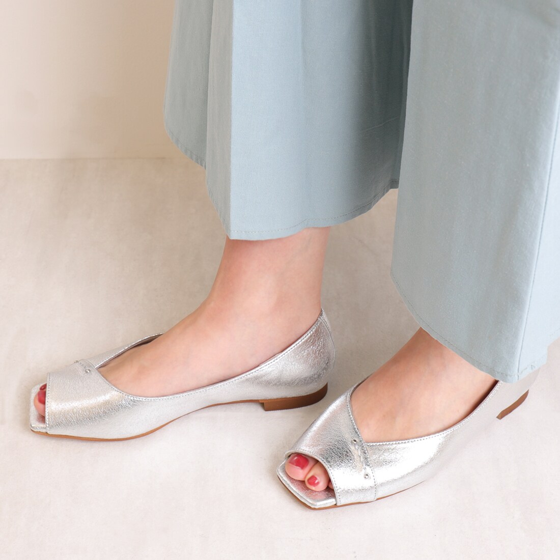 パンプス シルバー ダイアナ 靴」の人気商品一覧・価格比較 - 価格.com