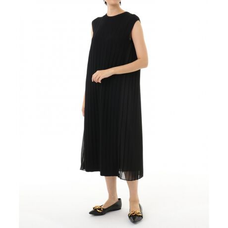 美品】2023 ダイアグラム バックプリーツニットワンピース せまかっ 