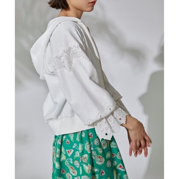 ぴ*ん様 グレースコンチネンタル　刺繍ショートパーカー 刺繍ショートパーカー | グレースコンチネンタル(GRACE