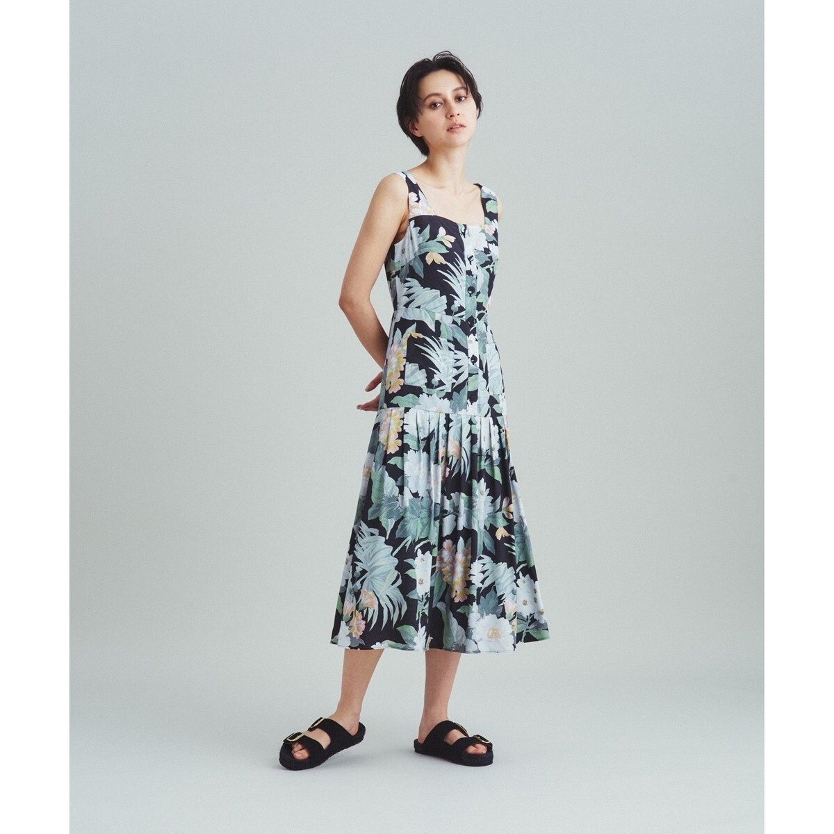 【美品】近年グレースコンチネンタル ケミカル レース フラワードレス 緑　完売品 グレースコンチネンタル⭕️新品 ケミカルレースフラワードレス 緑 38