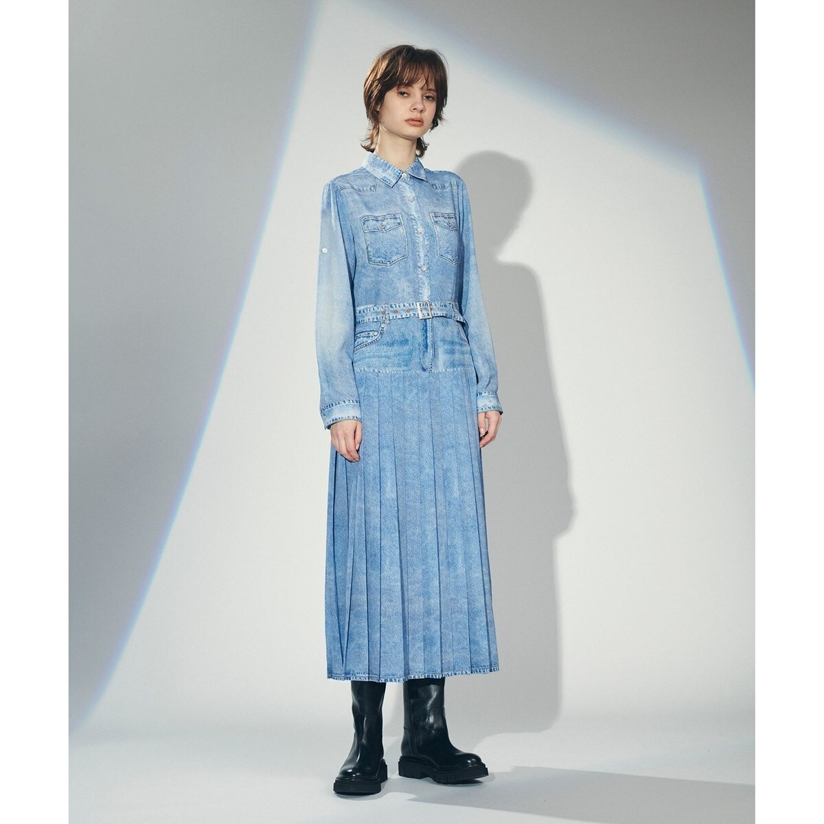 極美品 GRACE CONTINENTAL カシュクール刺繍ワンピース 花柄 S 極美品 GRACE CONTINENTAL カシュクール刺繍ワンピース 花柄 S