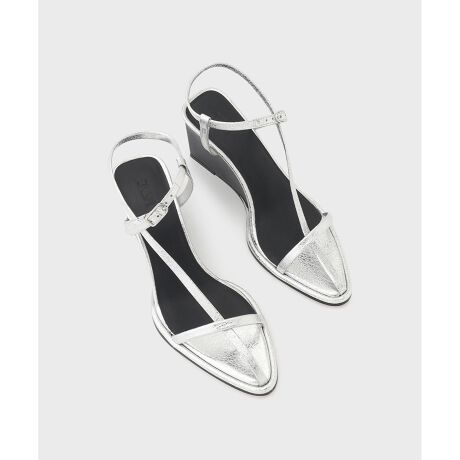 [^ԁF0525172213]R[fBl[g̃|CgɂȂAJVAM̃T_BGڂ̃^bNJ[ɉؚȃXgbvfɉffUCłB7.4cm̃EGbWq[́AX^CAbvƋɊyȗSn𗼗BwV[ȑl̃T}[X^Cɂ҂ȈꑫłB-JVAM / WFCB[G[G- fUCi[ɒOjƃChLeiner ShoesЂ2017NɗグvWFNgB YVSfB[XAiĐƂ]̊TO̊OAv[`AGender NeutralȃfUC𒆐SɐRNV邱ƂӐ}ƂAiŃghɉt@bV̍fUC𐶂ݏoĂB