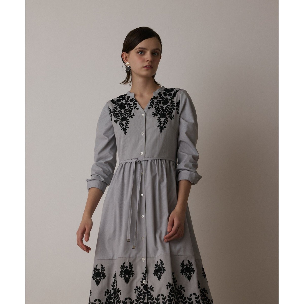 エスニックフラワー刺繍ワンピース　グレースコンチネンタル エスニックフラワー刺繍ワンピース / GRACE CONTINENTAL | GRACE