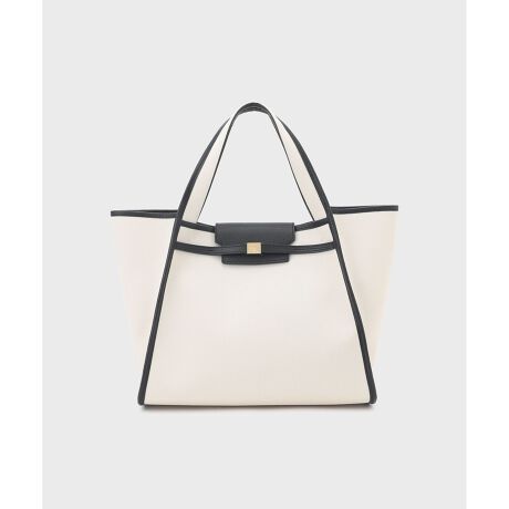 [^ԁF0225282502]^EV[ŃtɎĂLoXñrbOg[gBfUCi[|sFEEL AND TASTEtԂ̃{fBOLoXobOɁA^obNƃtbvfUCAoCJ[̃U[g~OŃ_ȎdオɁB[ȃgy[YVGbgɂƂ}`tfUCŎ[͔͂QB|\ȎƁA΂ƉוԌ̍ĹBVbsO疈̒ʋ΂܂œ̂V[ł܂BJ[̓zCgEx[W̃VbN2FWJB