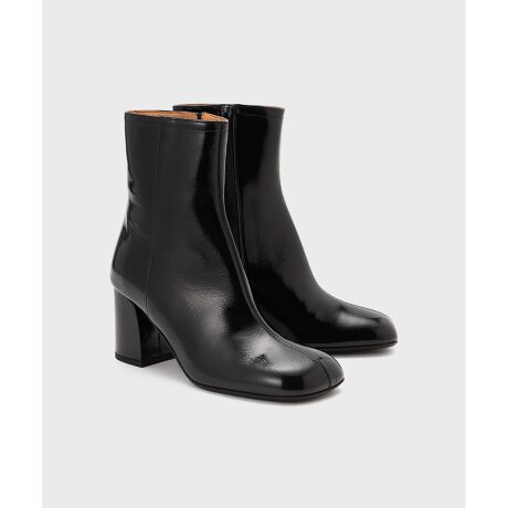 [^ԁF0525374241]FABIO RUSCONI / t@rIXR[j1998NɃC^AEtBcFŃX^[gV[YuhBC^A炵fUC̍ƔQ̗Snɒ]AEňĂ܂BJWAGKg܂ŁA͓Iȏׂ̈ɍグRNVWJĂ܂B̃fp摜̓TviBeĂ܂Bۂ̏iƎdlAHATCY኱قȂꍇ܂B\߂܂B