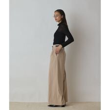 タックワイドパンツ