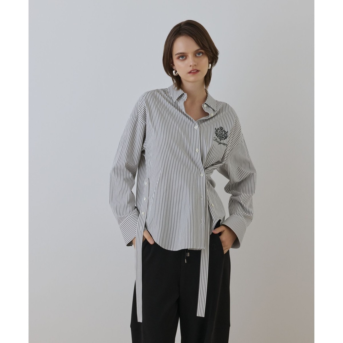 グレースコンチネンタル　スタンドカラー刺繍ブラウス グレースコンチネンタル スタンドカラー刺繍ブラウス コード刺繍