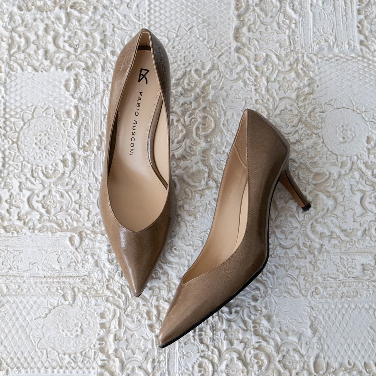 FABIO RUSCONI◇6.5cmヒール◇ポインテッドトウプレーンパンプス