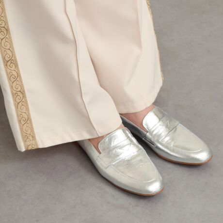 25N717AiύXv܂B[^:F51629]{݂̂Ȃ炸AȄ爤C^AuhFABIO RUSCONIit@rIXR[jj́AɃt@bVӎfUC𖈃V[YMĂ܂Bx[VbNȃfUC̃EhgE[t@[́AVvȃfUCŗlXȃX^COɃ}b`ꑫłBATTENTIONECɕیV[\Ăꍇ܂Bp̍ۂ͔ĂgpB܂Ai̍ۂɕیV[ꕔꍇ܂BEVRfނgpĂꍇAL̂ɂ\܂Asǂł͂܂BCɂȂꍇ͕ʂ̗ǂꏊɒuĂƌy邩Ǝv܂̂łBEv̕\ʂ̓LYt₷ׁA舵ɂ͏\ɂӂBEYߒɐ鑽̃LYVꍇ܂B܂fނ̓A኱̐FCꂪꍇ܂Apɂ͖育܂BEAɑjꍇ܂iɉe͂܂BEBě̓ɂFČꍇ܂ B܂Aql̂gPCj^[X}[gtHʂȂǂ̊ɂFۂ̏iƈČꍇ܂BETCYZ(\L)͂܂ŖڈƂȂ܂B̌`ɂKTCY̌l܂Bd:181g