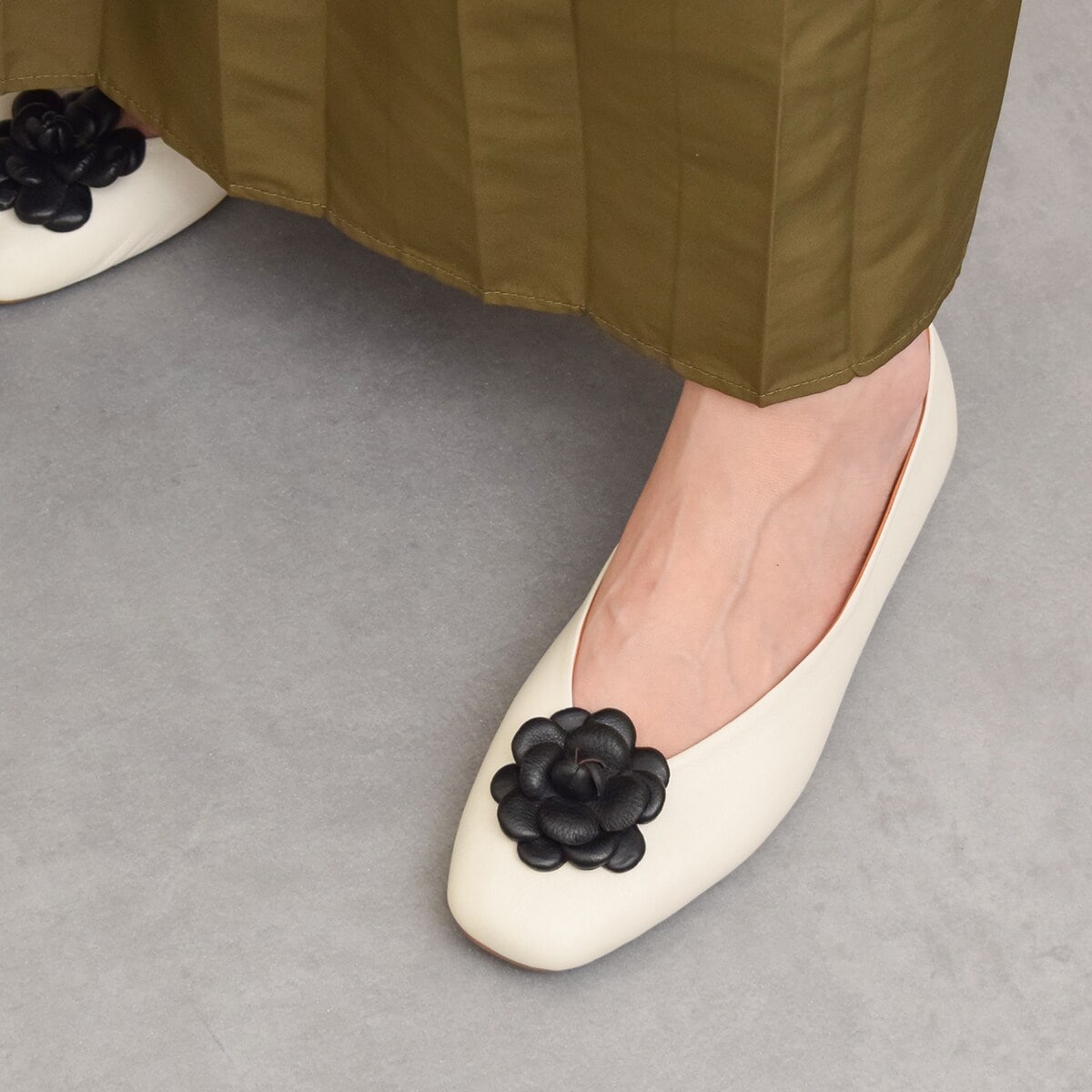 FABIO RUSCONI◇ラウンドトウVカットカメリアバレエ | ファビオ