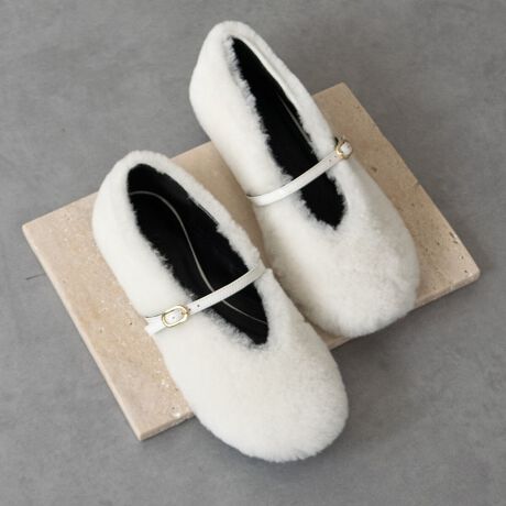 [^:F51529]~j}ȃfUCƏ㎿ȑfގgIȃXgbvoGV[Yut@rIXR[jvoꂵ܂BȄ爤C^AuhFABIO RUSCONIit@rIXR[jj́AXAsIȏAꂽɂV[YRNVĂĂ܂BATTENTIONECɕیV[\Ăꍇ܂Bp̍ۂ͔ĂgpB܂Ai̍ۂɕیV[ꕔꍇ܂BEVRfނgpĂꍇAL̂ɂ\܂Asǂł͂܂BCɂȂꍇ͕ʂ̗ǂꏊɒuĂƌy邩Ǝv܂̂łBEv̕\ʂ̓LYt₷ׁA舵ɂ͏\ɂӂBJȂǂŔGꂽꍇAFڂ肷ꍇ܂B܂v̕iێ̂߁AȂׂG炳Ȃ悤ӉBEYߒɐ鑽̃LYVꍇ܂B܂fނ̓A኱̐FCꂪꍇ܂Apɂ͖育܂BEAɑjꍇ܂iɉe͂܂BEBě̓ɂFČꍇ܂ B܂Aql̂gPCj^[X}[gtHʂȂǂ̊ɂFۂ̏iƈČꍇ܂BETCYZ(\L)͂܂ŖڈƂȂ܂B̌`ɂKTCY̌l܂Bd:223g