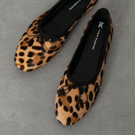 [^:F51531]Ip[h̃nRgpx[VbNȃfUC̃oGV[Yut@rIXR[jvoꂵ܂BȄ爤C^AuhFABIO RUSCONÍAXAsIȏAꂽɂV[YRNVĂĂ܂BATTENTIONECɕیV[\Ăꍇ܂Bp̍ۂ͔ĂgpB܂Ai̍ۂɕیV[ꕔꍇ܂BEVRfނgpĂꍇAL̂ɂ\܂Asǂł͂܂BCɂȂꍇ͕ʂ̗ǂꏊɒuĂƌy邩Ǝv܂̂łBEv̕\ʂ̓LYt₷ׁA舵ɂ͏\ɂӂBJȂǂŔGꂽꍇAFڂ肷ꍇ܂B܂v̕iێ̂߁AȂׂG炳Ȃ悤ӉBEYߒɐ鑽̃LYVꍇ܂B܂fނ̓A኱̐FCꂪꍇ܂Apɂ͖育܂BEAɑjꍇ܂iɉe͂܂BEBě̓ɂFČꍇ܂ B܂Aql̂gPCj^[X}[gtHʂȂǂ̊ɂFۂ̏iƈČꍇ܂BETCYZ(\L)͂܂ŖڈƂȂ܂B̌`ɂKTCY̌l܂Bd:178g