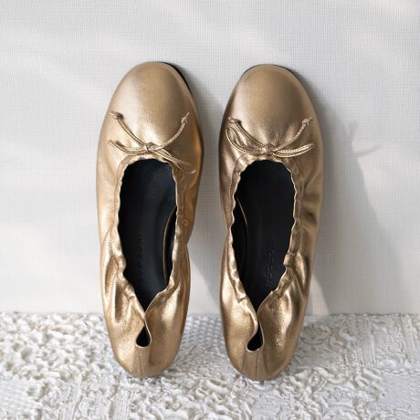 [^:F51535]{݂̂Ȃ炸AȄ爤C^AuhFABIO RUSCONIit@rIXR[jj́AɃt@bVӎfUC𖈃V[YMĂ܂B~j}Ȉۂ̃EhgEtbgV[OoGV[ÝAVvȃfUCȂ̂ŁAg܂BATTENTIONECɕیV[\Ăꍇ܂Bp̍ۂ͔ĂgpB܂Ai̍ۂɕیV[ꕔꍇ܂BEVRfނgpĂꍇAL̂ɂ\܂Asǂł͂܂BCɂȂꍇ͕ʂ̗ǂꏊɒuĂƌy邩Ǝv܂̂łBEv̕\ʂ̓LYt₷ׁA舵ɂ͏\ɂӂBJȂǂŔGꂽꍇAFڂ肷ꍇ܂B܂v̕iێ̂߁AȂׂG炳Ȃ悤ӉBEYߒɐ鑽̃LYVꍇ܂B܂fނ̓A኱̐FCꂪꍇ܂Apɂ͖育܂BEAɑjꍇ܂iɉe͂܂BEBě̓ɂFČꍇ܂ B܂Aql̂gPCj^[X}[gtHʂȂǂ̊ɂFۂ̏iƈČꍇ܂BETCYZ(\L)͂܂ŖڈƂȂ܂B̌`ɂKTCY̌l܂Bd:198g